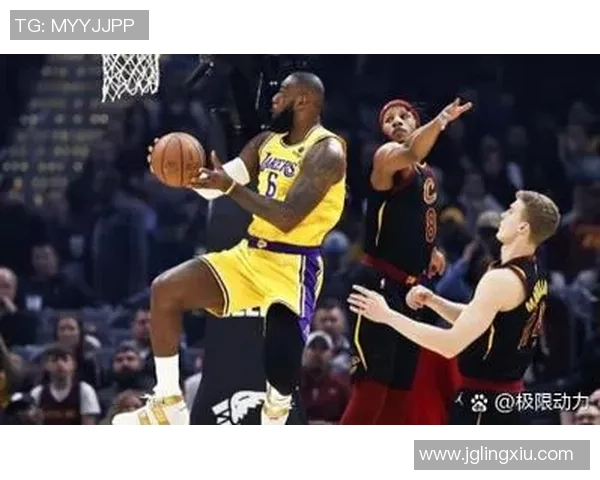 湖人对决开拓者G3第一节精彩回顾与赛况分析